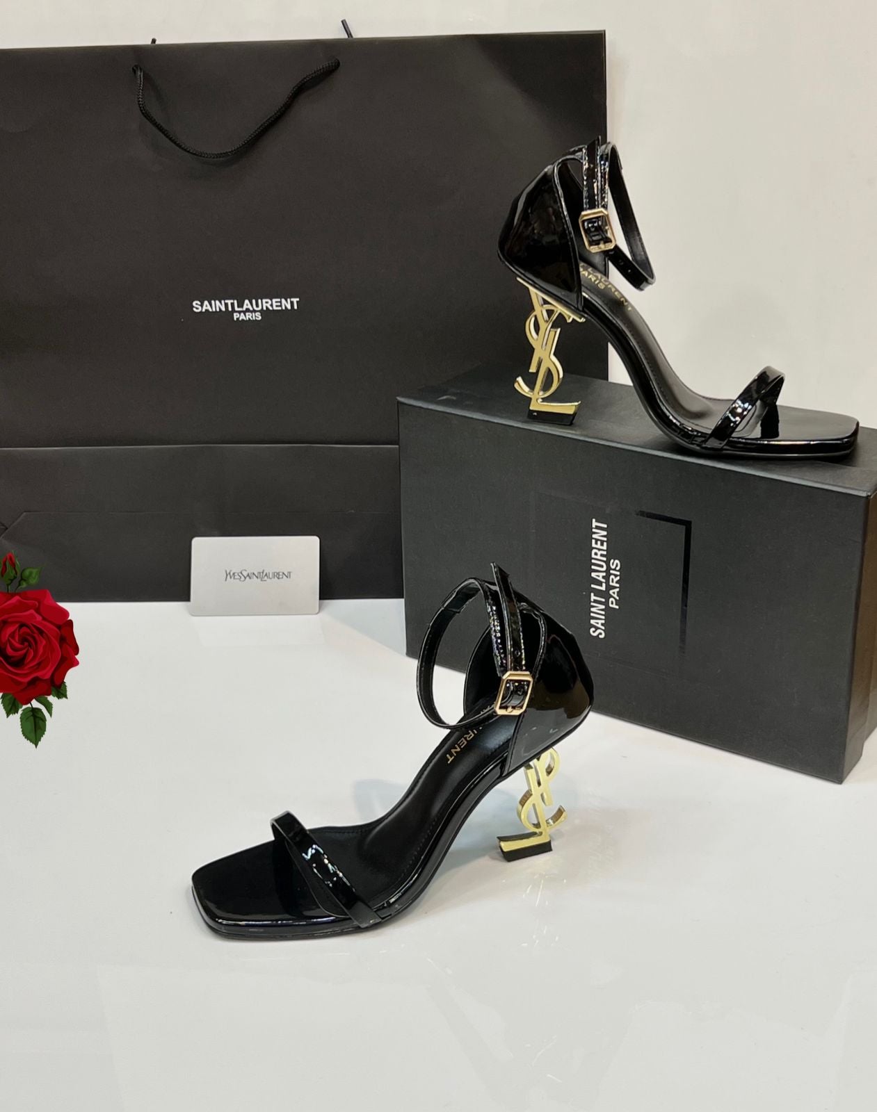 Lux-Gold Logo Heel ✨