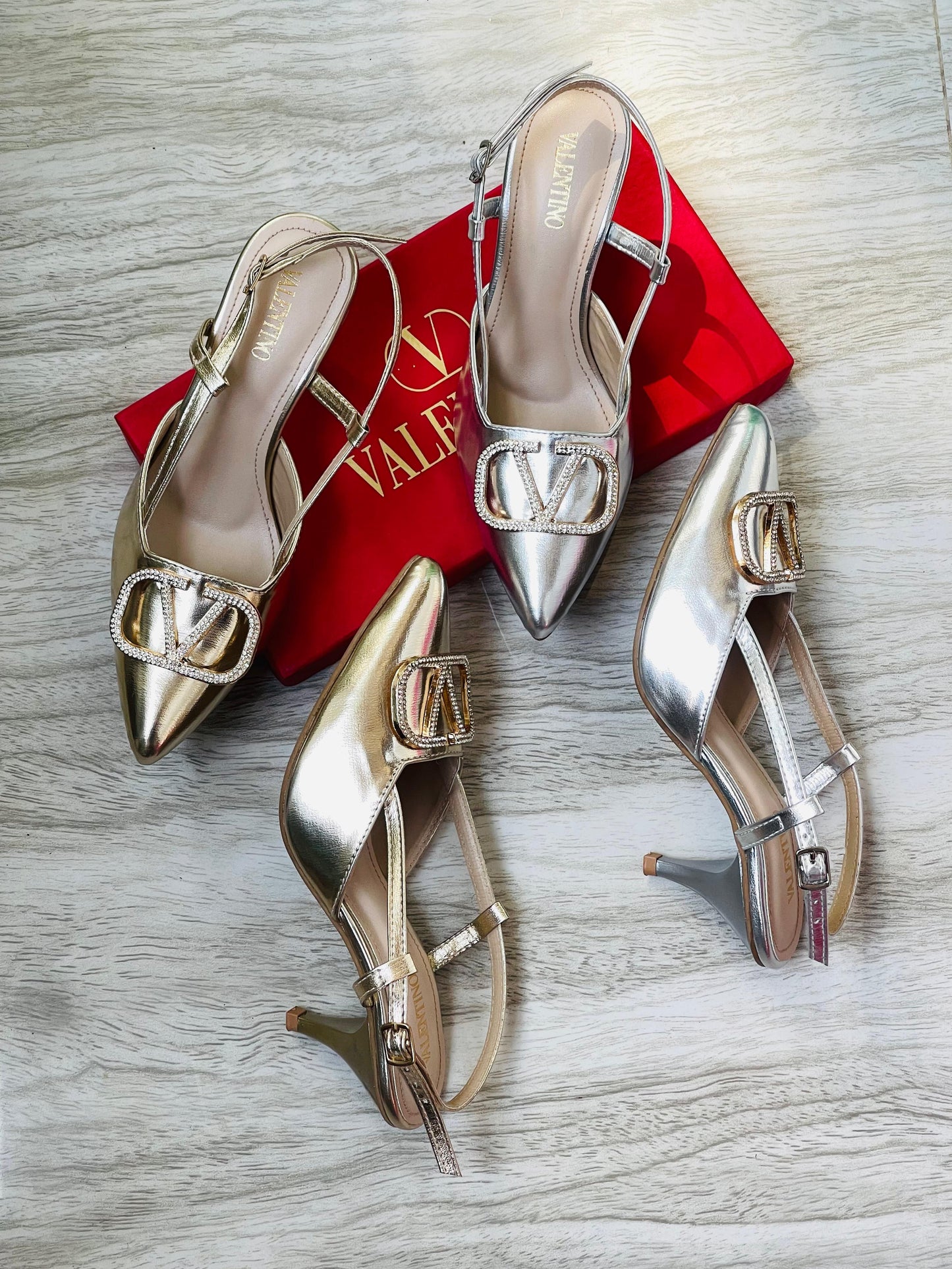 Crystal V- Metallic Slingback Kitten Heels ðŸ‘