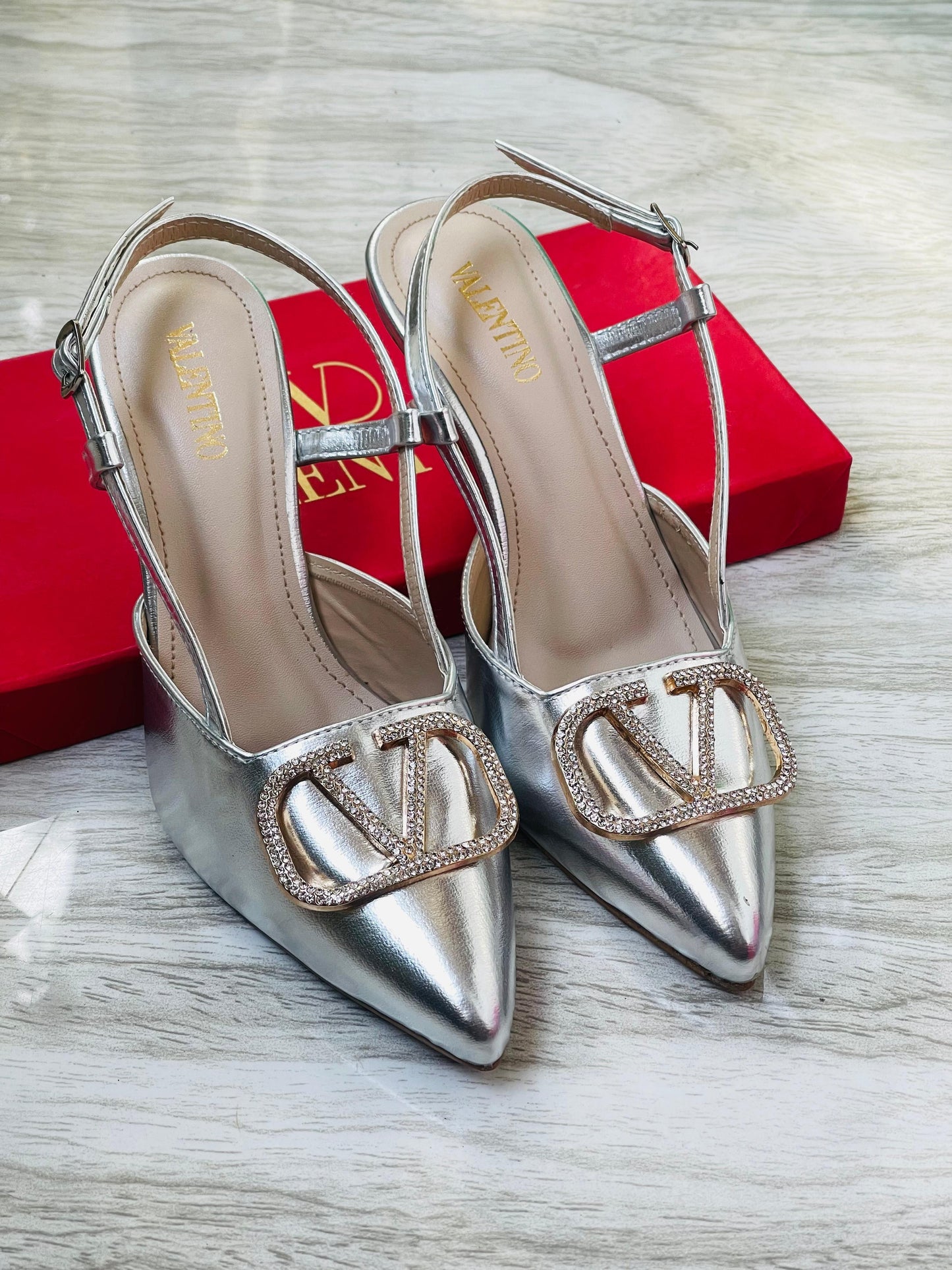 Crystal V- Metallic Slingback Kitten Heels 👠