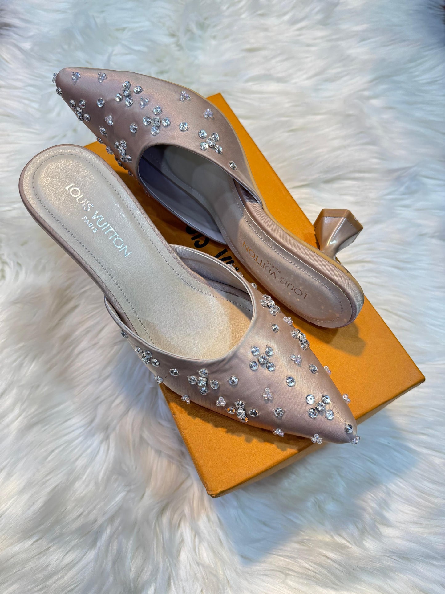 Luxury Rhinestone Pointed Toe Kitten Heel ✨