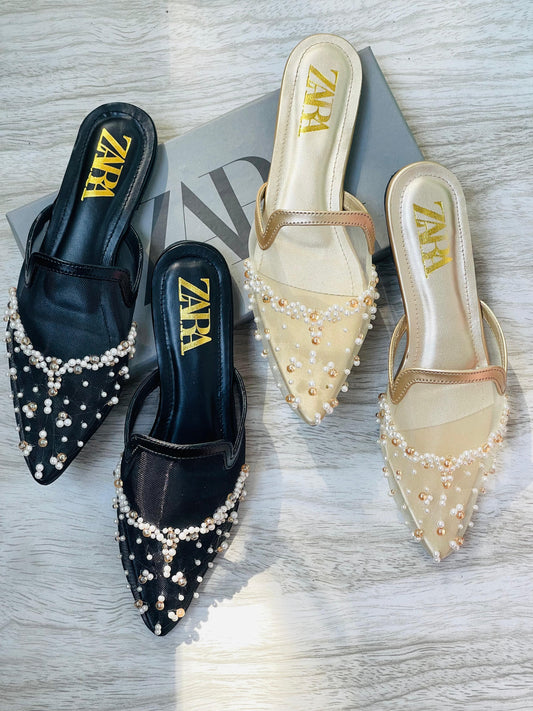 EMBROIDERED PUMPS 💫
