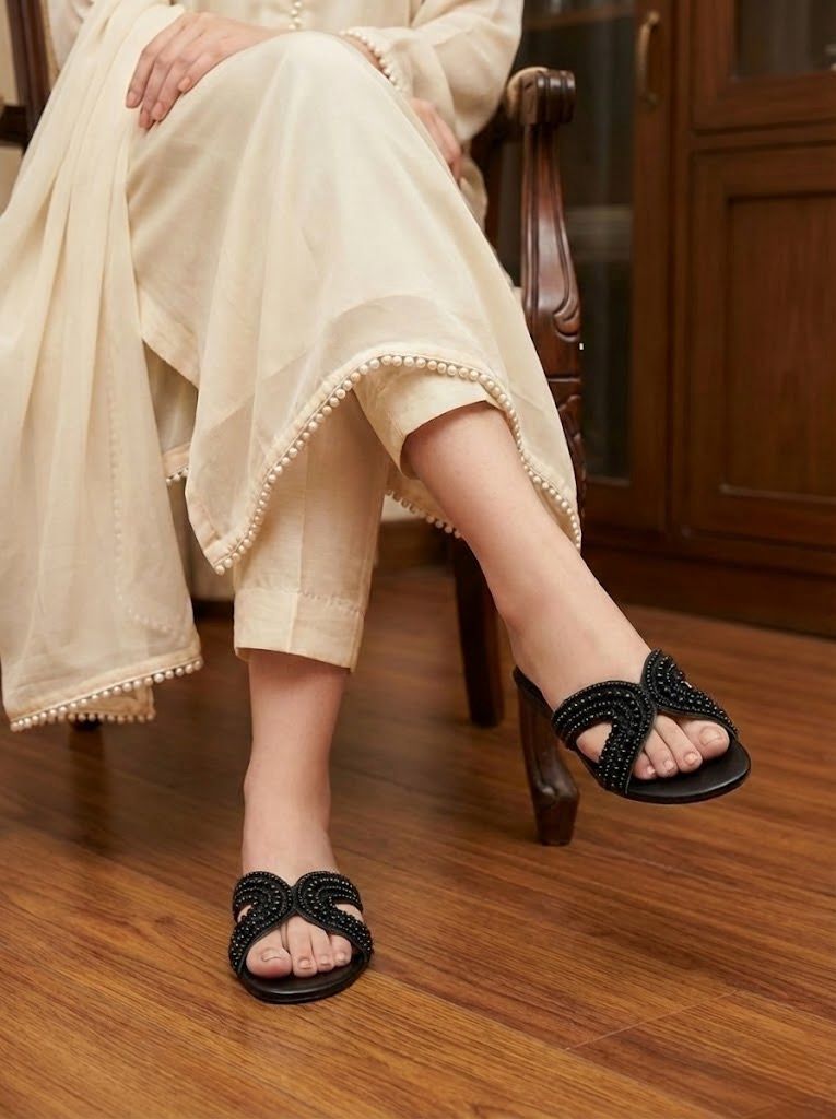 Zr Pearl Flat Slipper 🔥