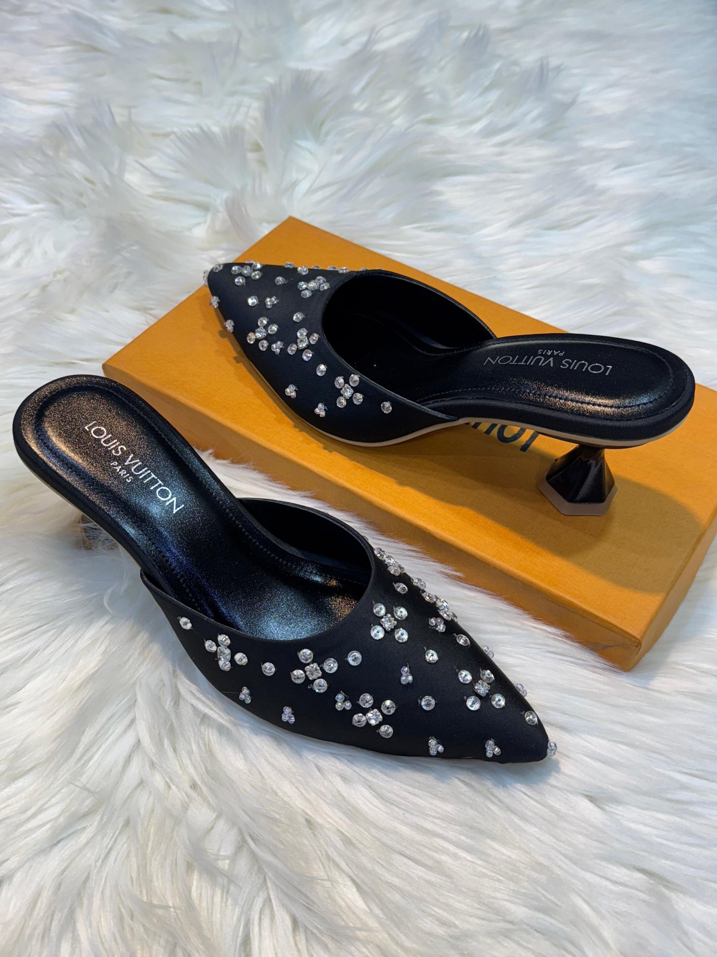 Luxury Rhinestone Pointed Toe Kitten Heel ✨