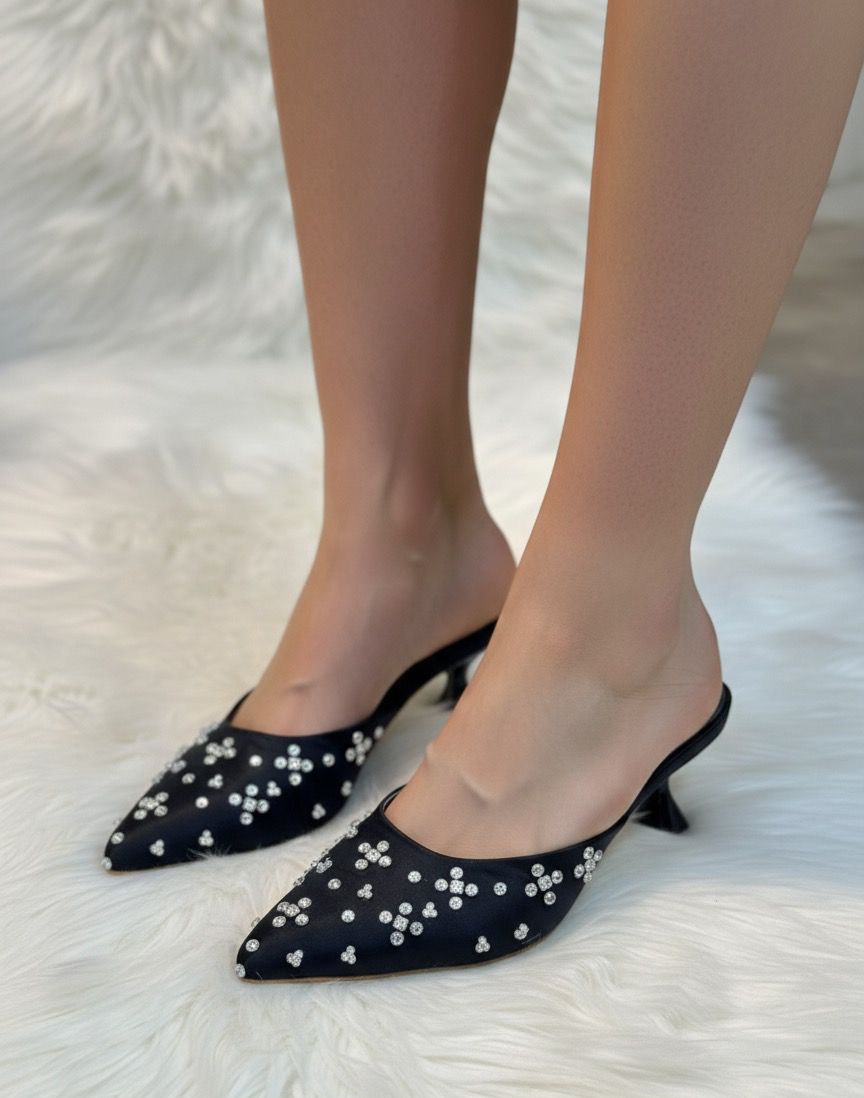 Luxury Rhinestone Pointed Toe Kitten Heel ✨